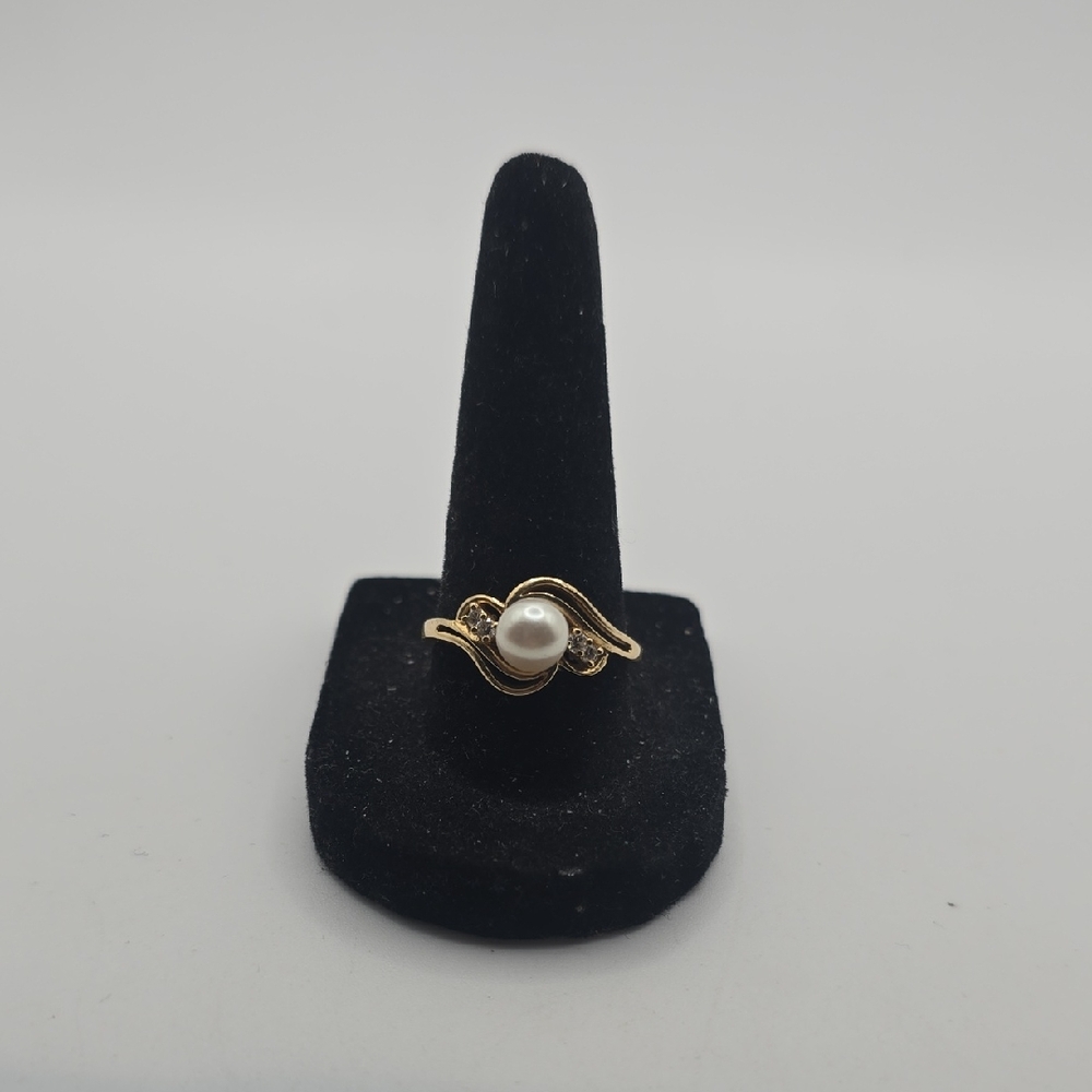 14k Gold Pearl Ring